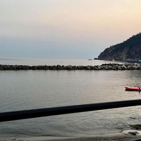 모네글리아 La Casa Novella, A 450 Metri Dal Mare 아파트 외부 사진